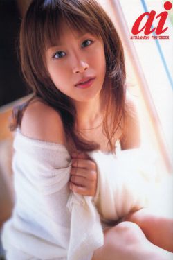 宝宝躺着把腰挺起来怎么回事